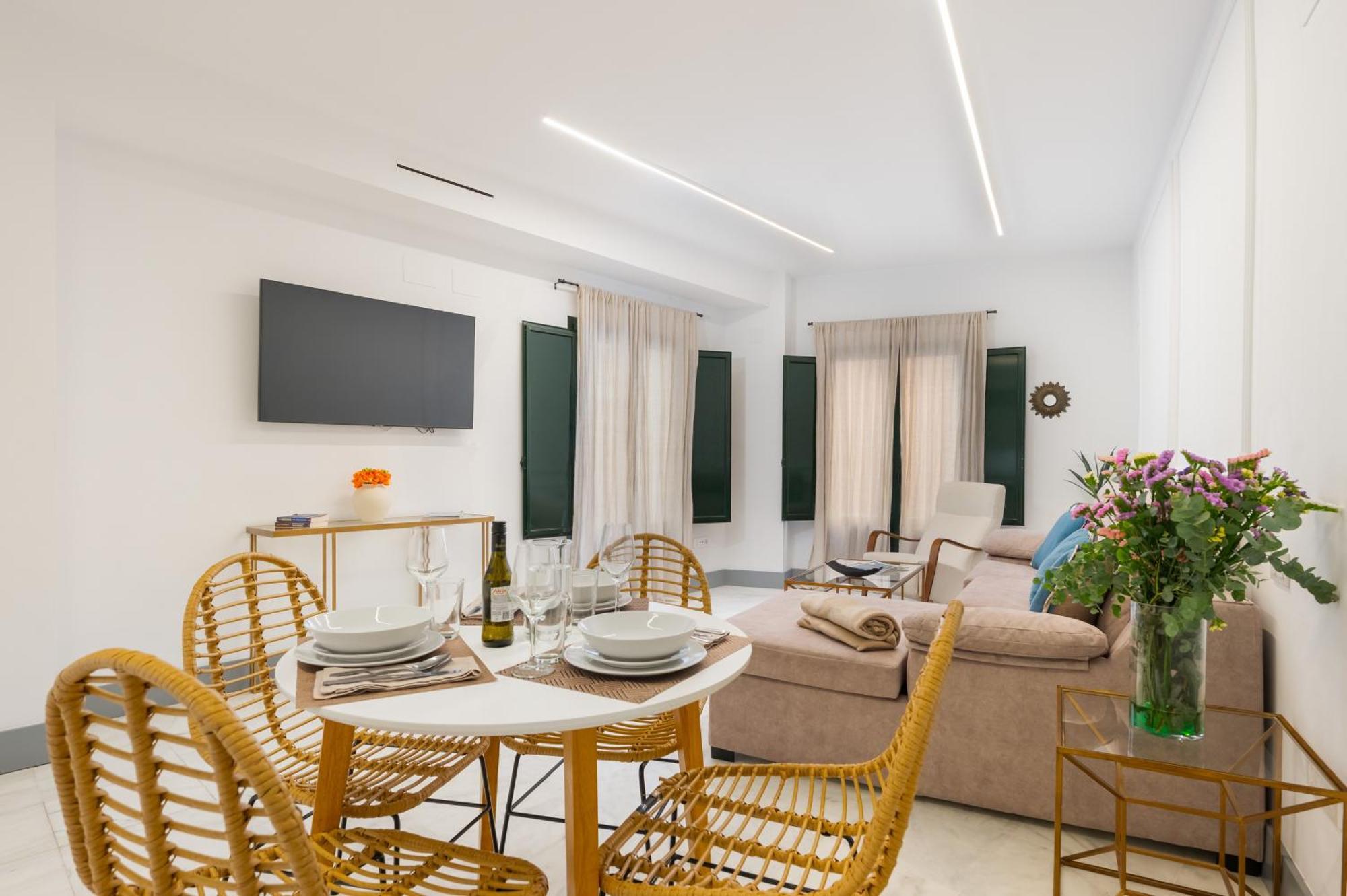 Panther Home Francos Sevilla Exteriör bild