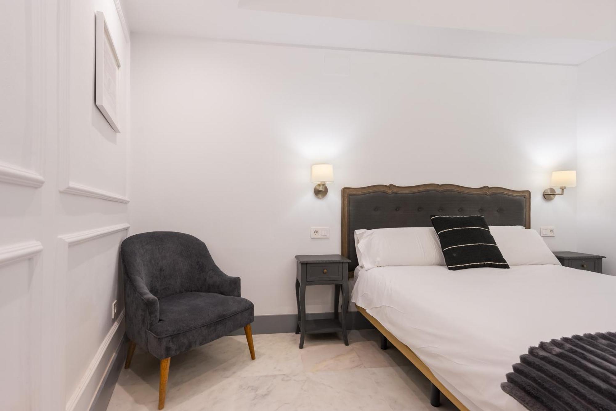 Panther Home Francos Sevilla Exteriör bild
